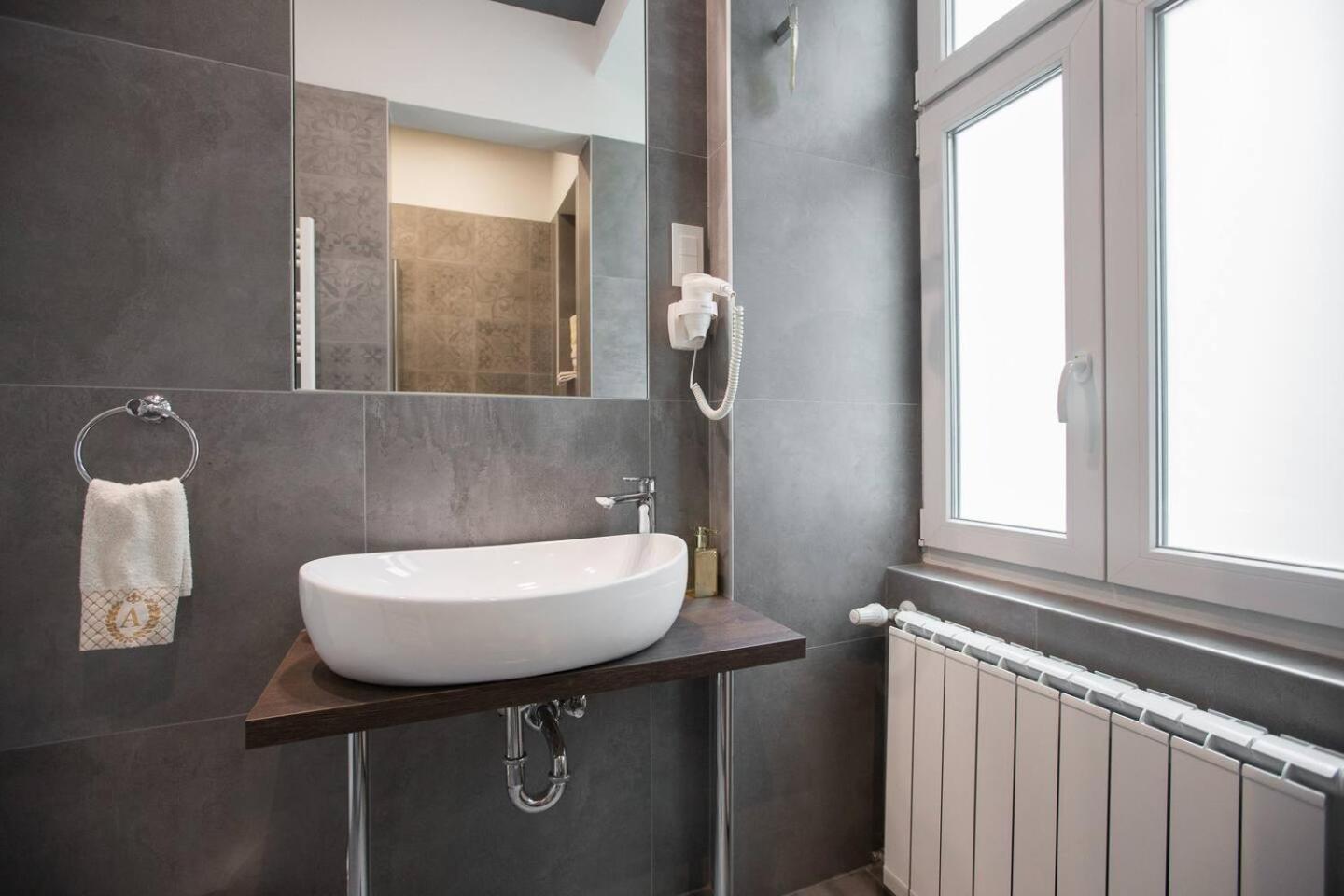 Aurelia Antik Apartments & Rooms, Zagreb City Center Экстерьер фото