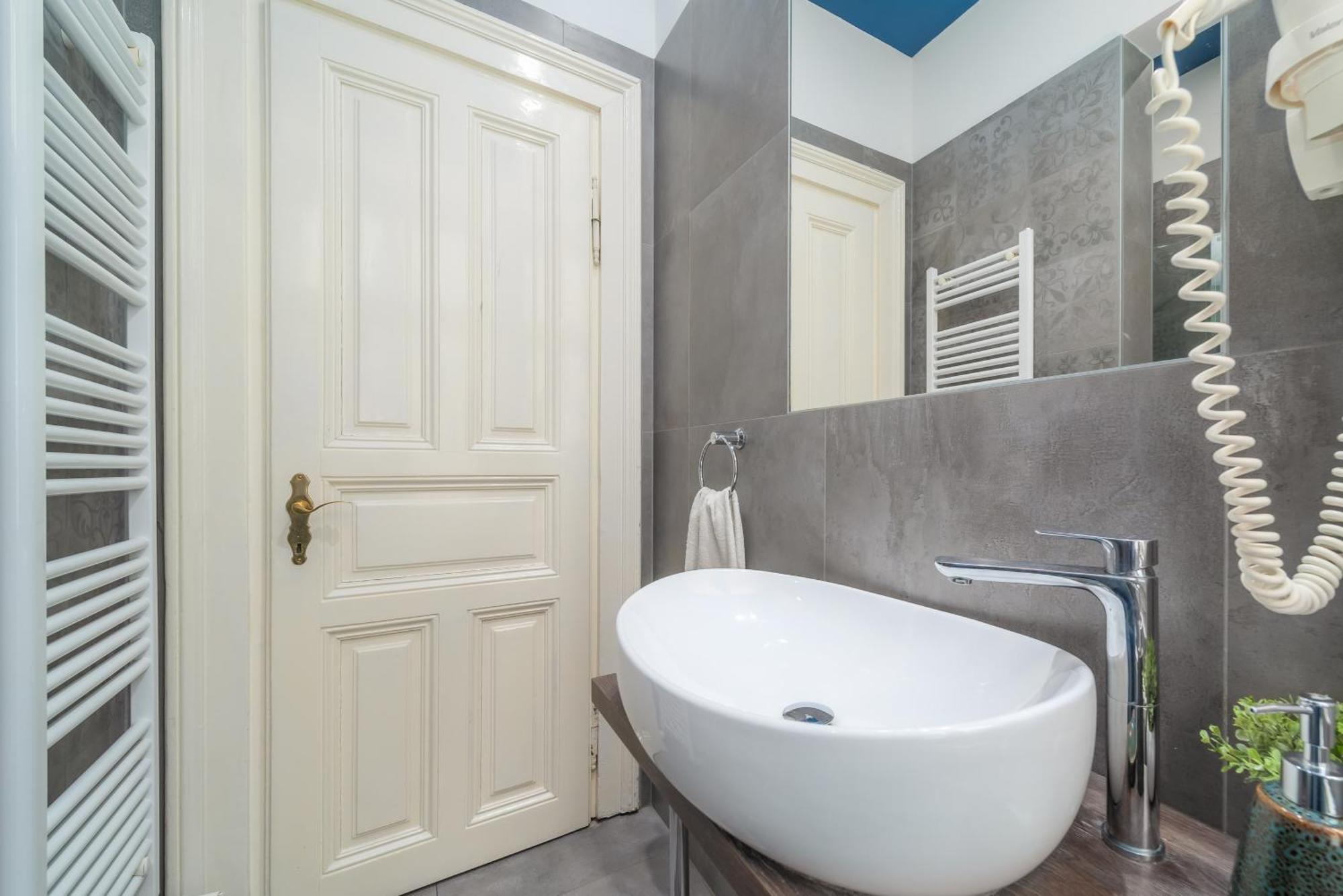 Aurelia Antik Apartments & Rooms, Zagreb City Center Экстерьер фото